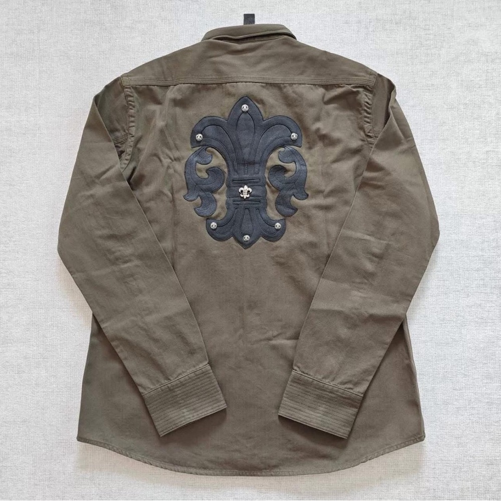 Chrome hearts 
Size Large